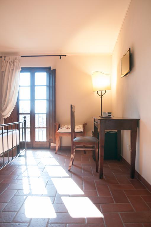 Agriturismo Borgo Tra Gli Olivi Кастилион Фиорентино Стая снимка