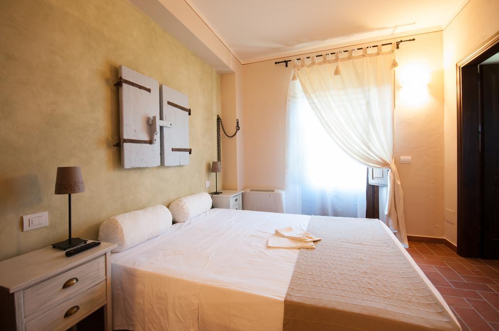 Agriturismo Borgo Tra Gli Olivi Кастилион Фиорентино Стая снимка