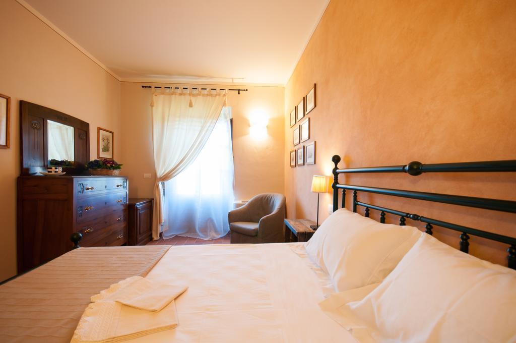 Agriturismo Borgo Tra Gli Olivi Кастилион Фиорентино Стая снимка