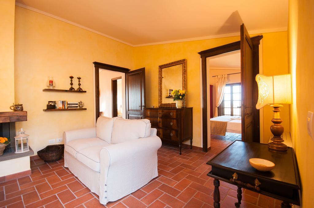 Agriturismo Borgo Tra Gli Olivi Кастилион Фиорентино Екстериор снимка