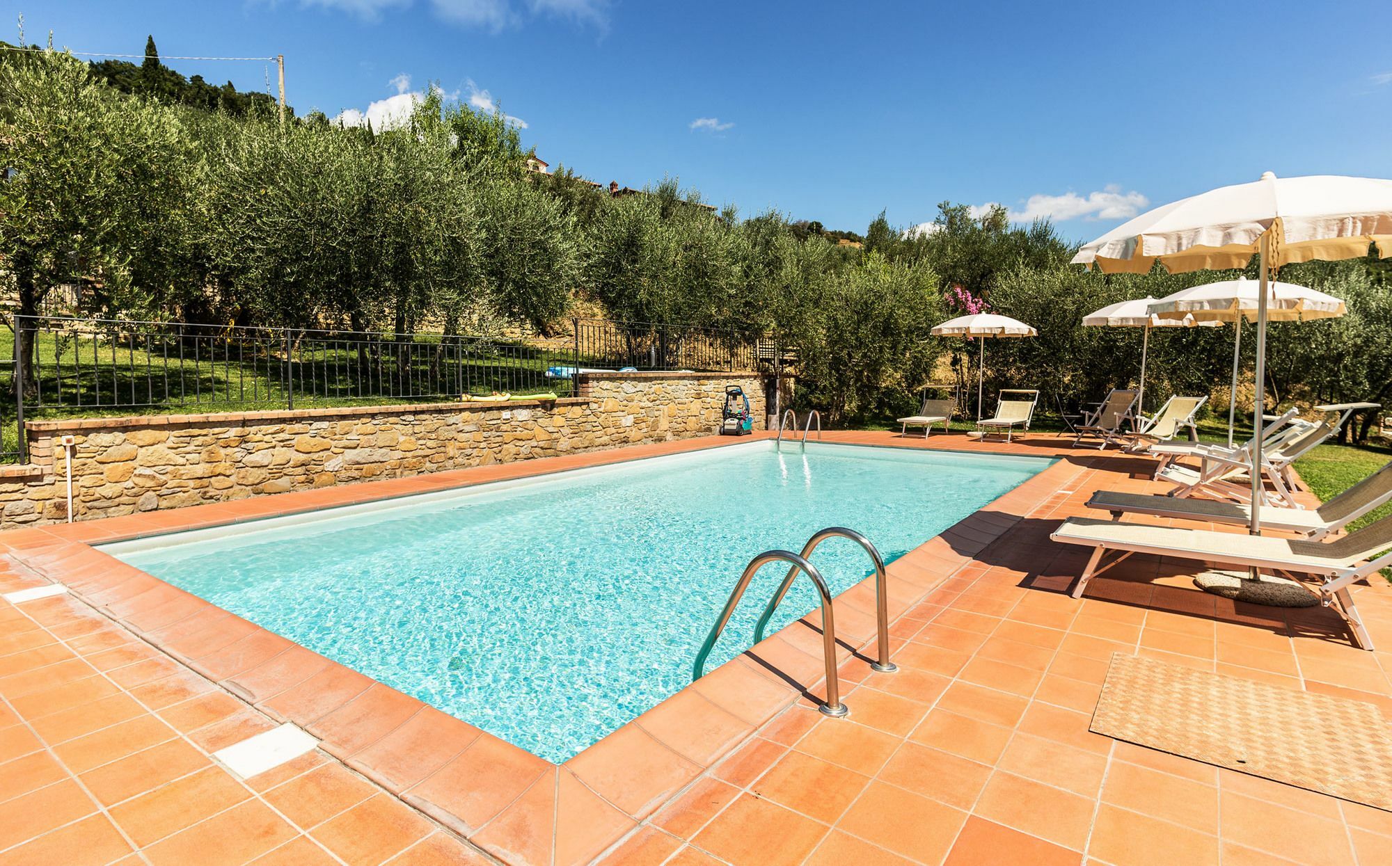 Agriturismo Borgo Tra Gli Olivi Кастилион Фиорентино Екстериор снимка